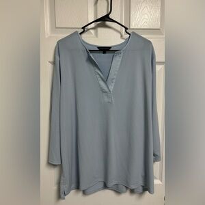 Banana Republic Light Blue V-Neck Tunic Blouse Flowy 3/4 Sleeve Work Top